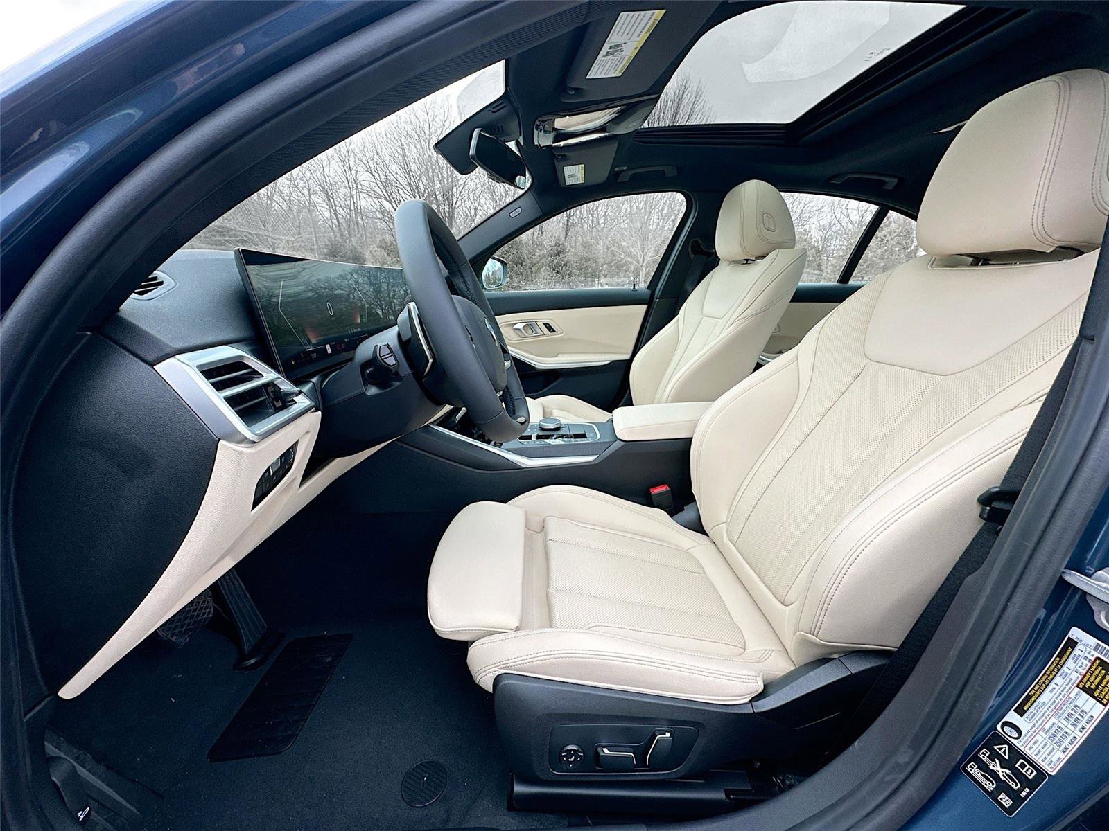 New 2026 BMW 330i xDrive Sedan w/ Convenience Package image 21