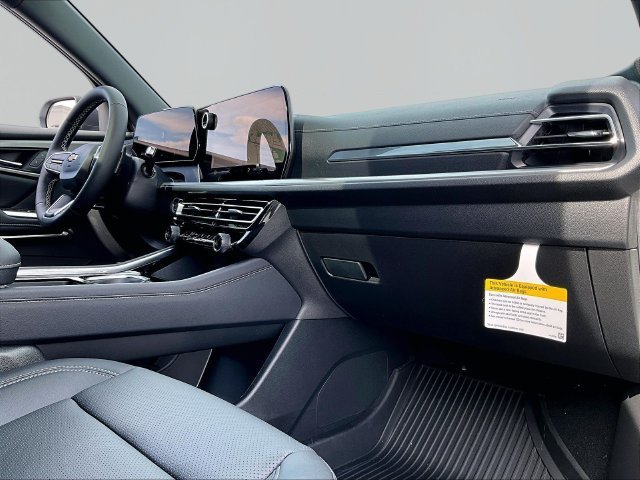 New 2027 Chevrolet Traverse LT w/ Sun and Wheel Package AWD/4WD image 9