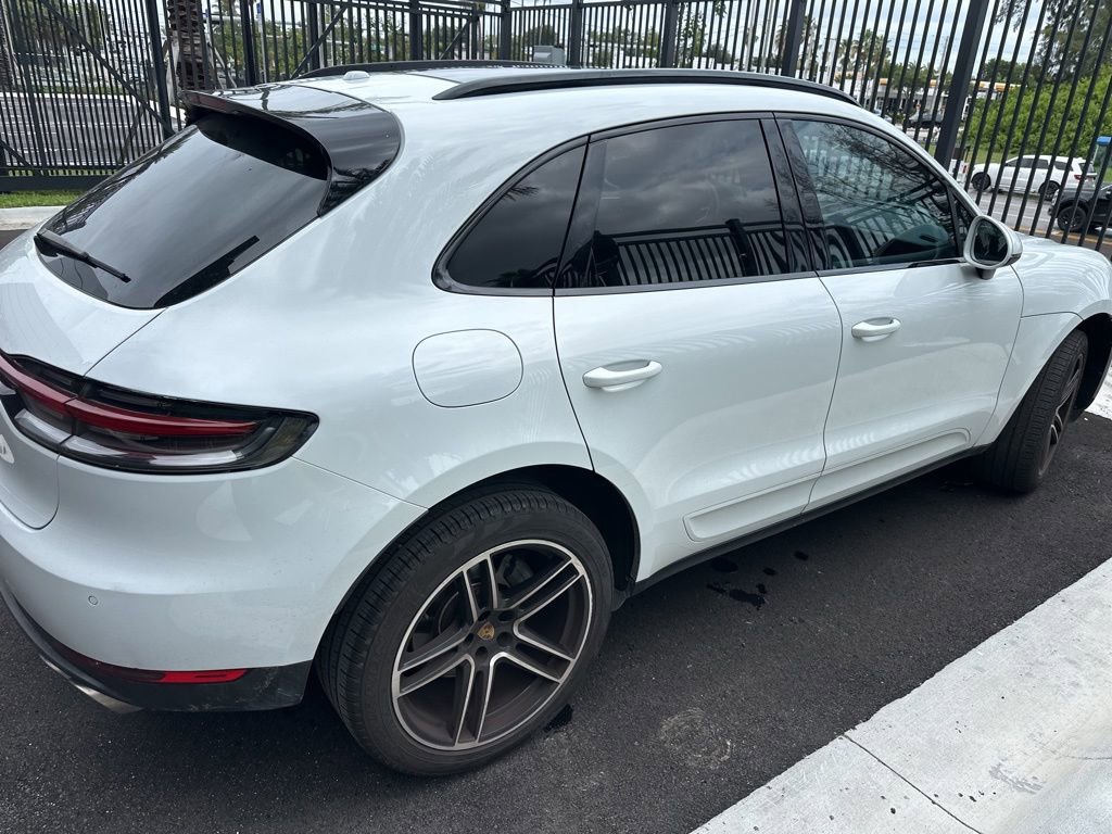 Certified 2019 Porsche Macan S AWD/4WD image 3