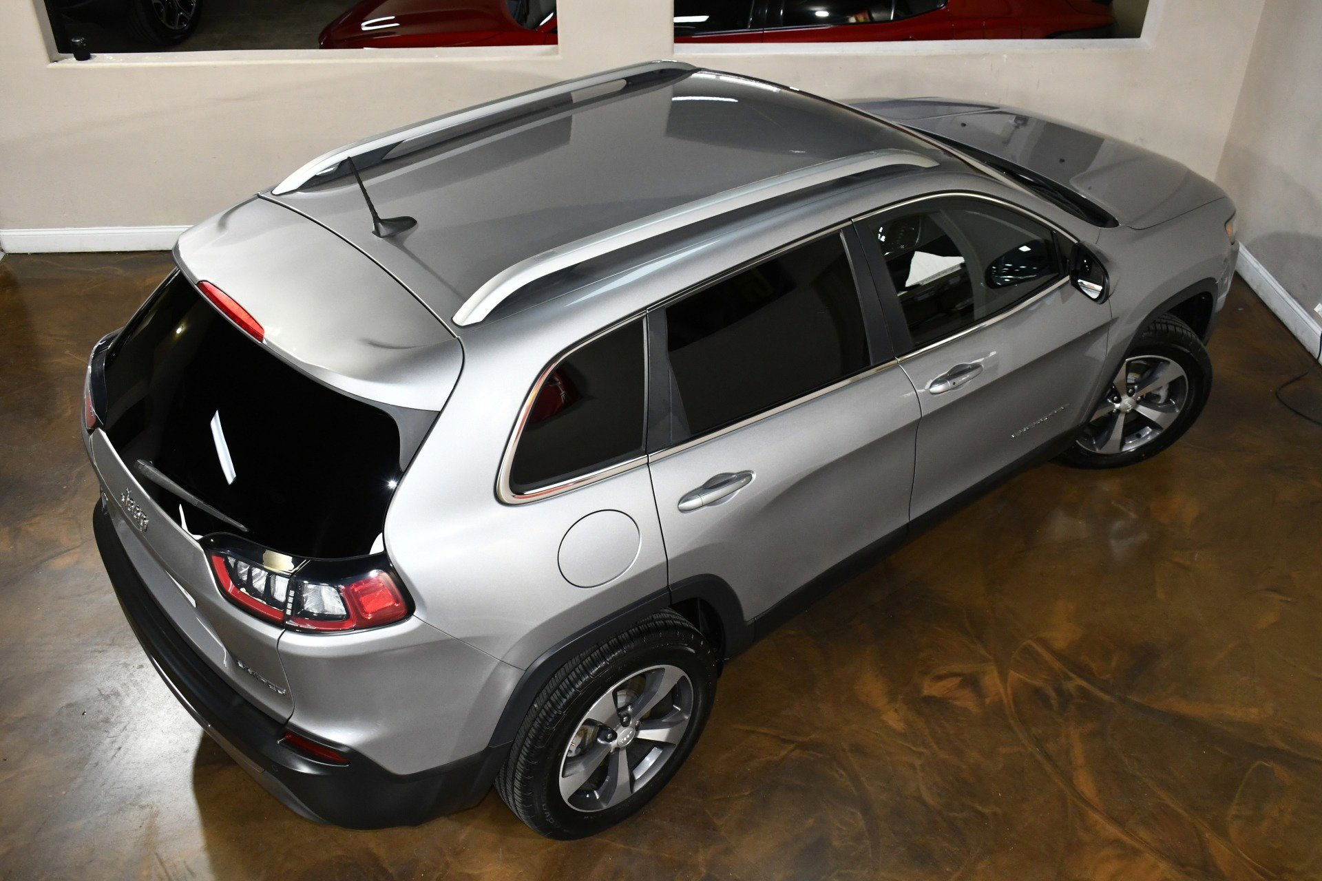 Used 2019 Jeep Cherokee Limited image 75