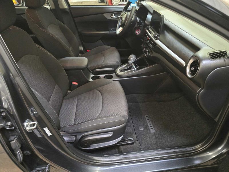 Used 2020 Kia Forte LXS image 5