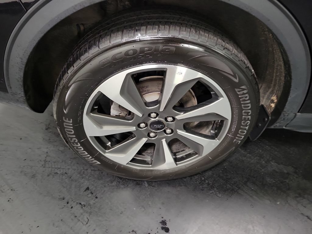 Used 2024 Ford Escape Platinum AWD/4WD image 11