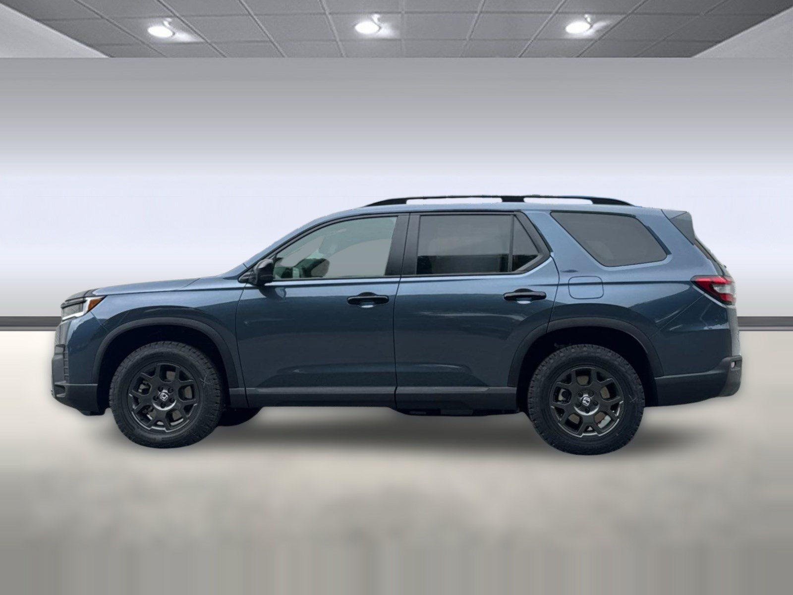 New 2026 Honda Pilot TrailSport image 2