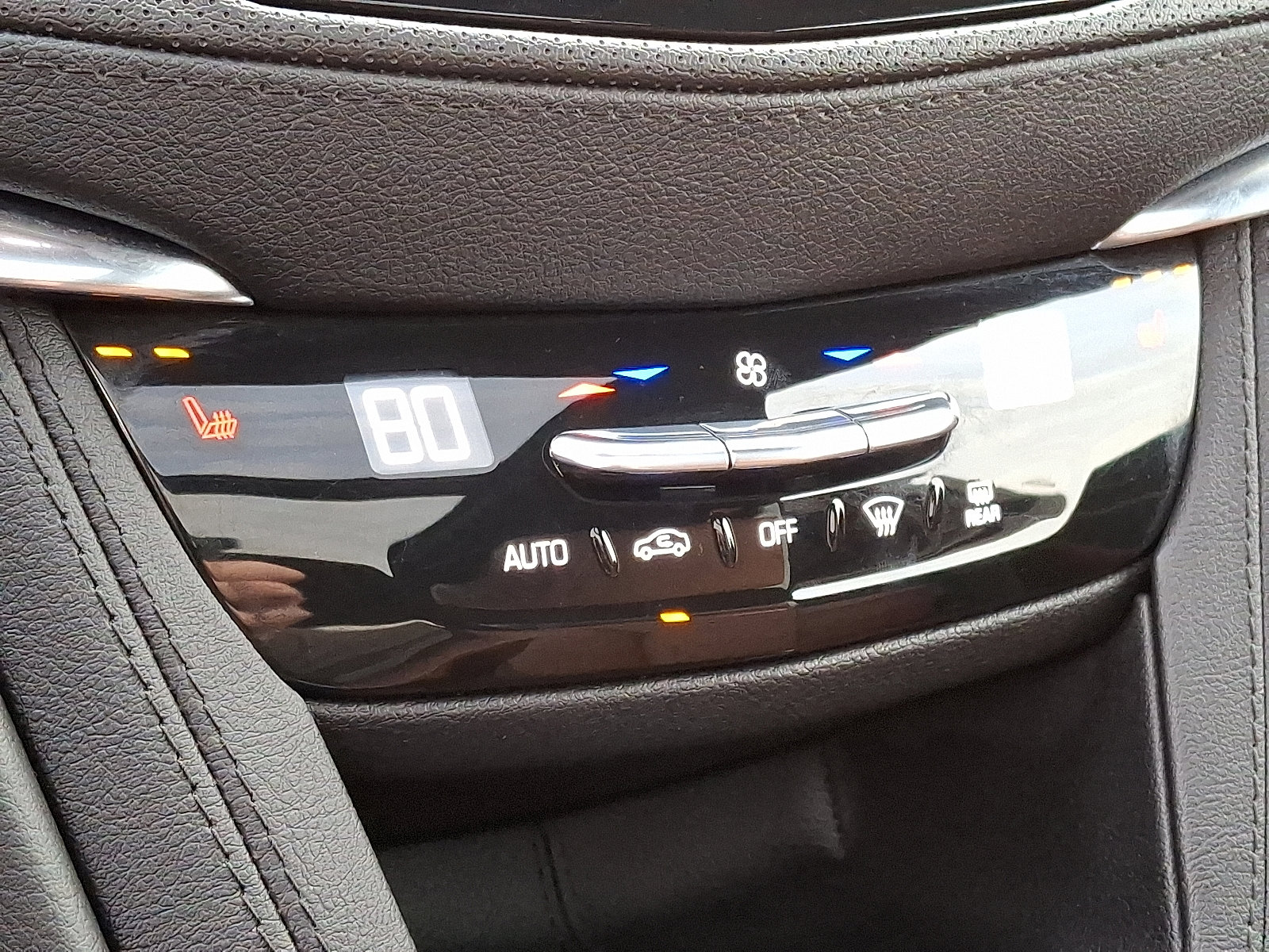 Used 2020 Cadillac XT5 Premium Luxury image 23