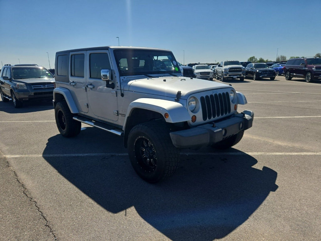 Used 2007 Jeep Wrangler Unlimited Sahara AWD/4WD image 3
