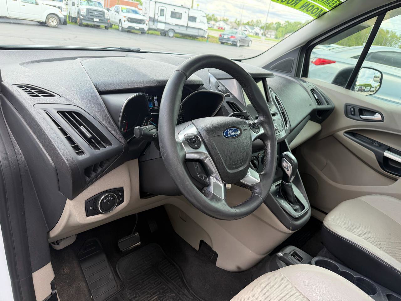 Used 2016 Ford Transit Connect XLT FWD image 9