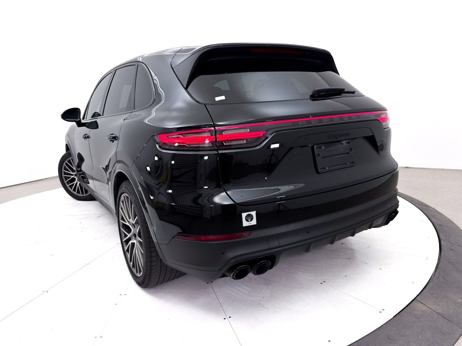 Used 2023 Porsche Cayenne Platinum Edition AWD/4WD image 10