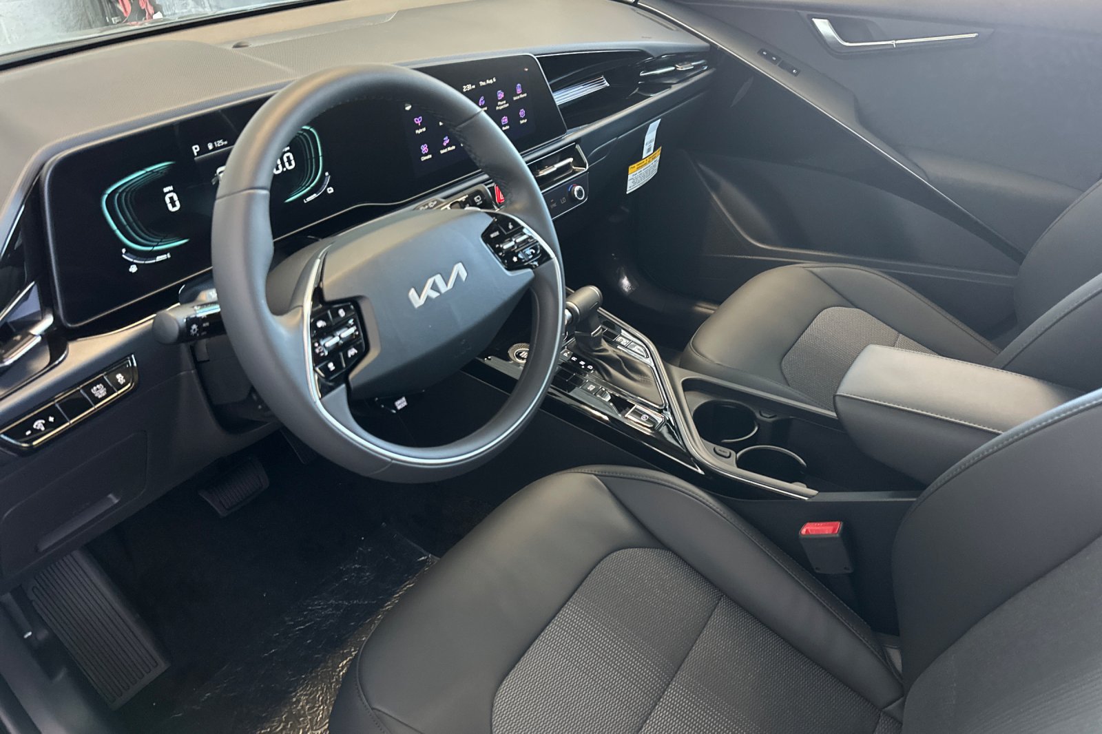 New 2026 Kia Niro EX FWD image 10