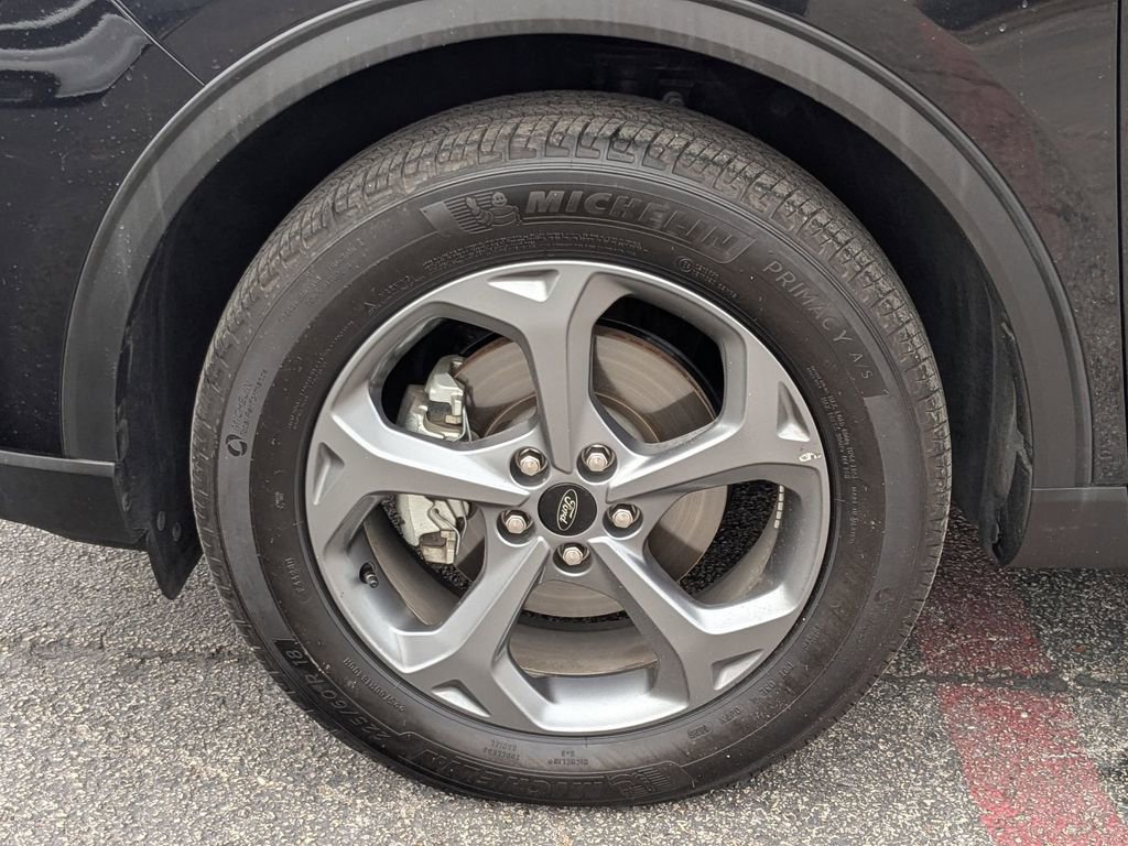 Used 2025 Ford Escape ST-Line image 29