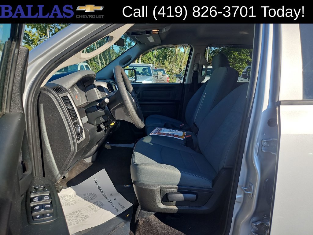 Used 2018 RAM 1500 Express w/ Express Value Package AWD/4WD image 9