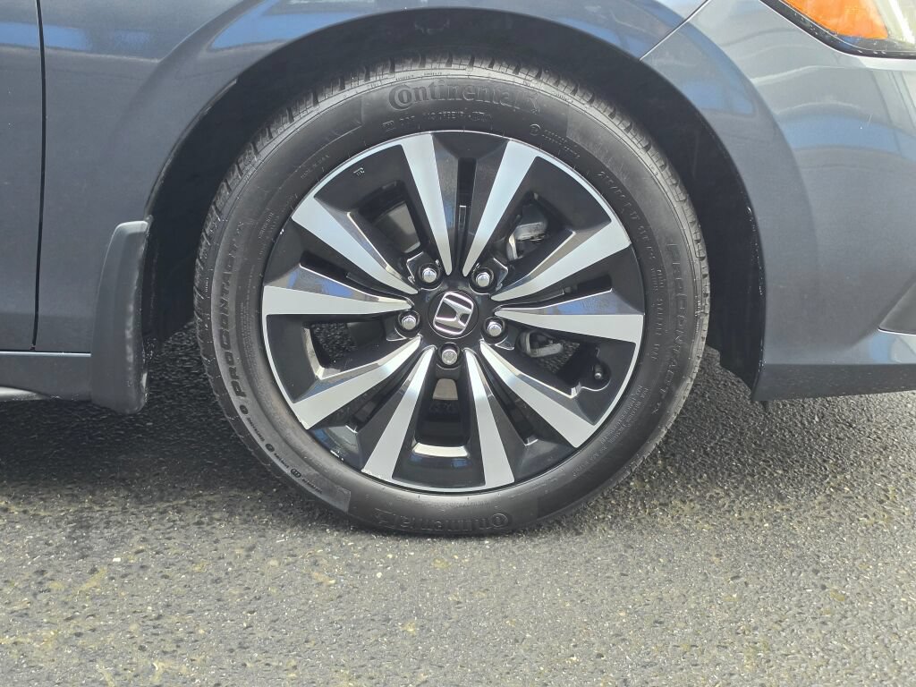 Certified 2024 Honda Civic EX-L image 9