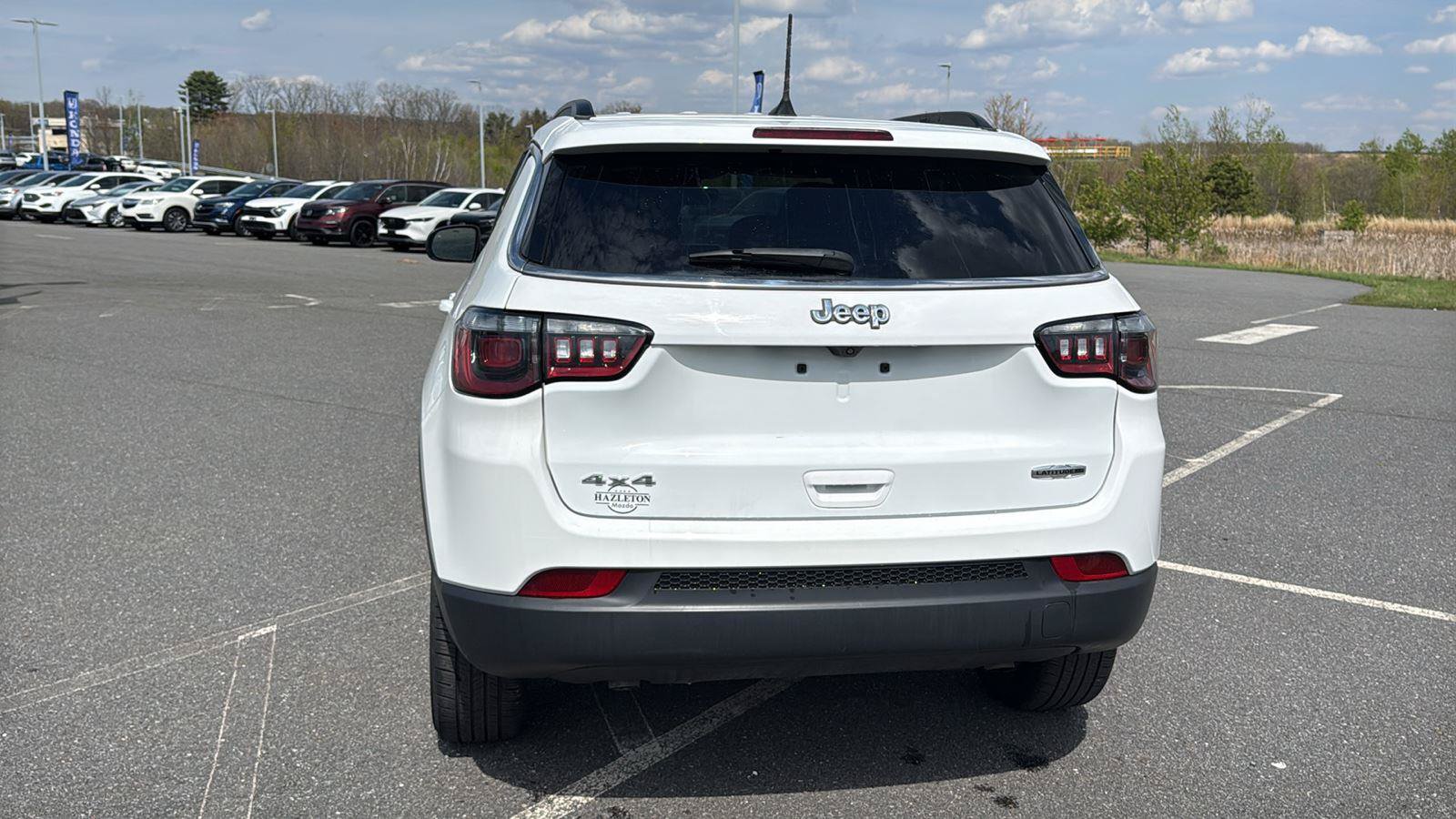 Used 2024 Jeep Compass Latitude AWD/4WD image 8