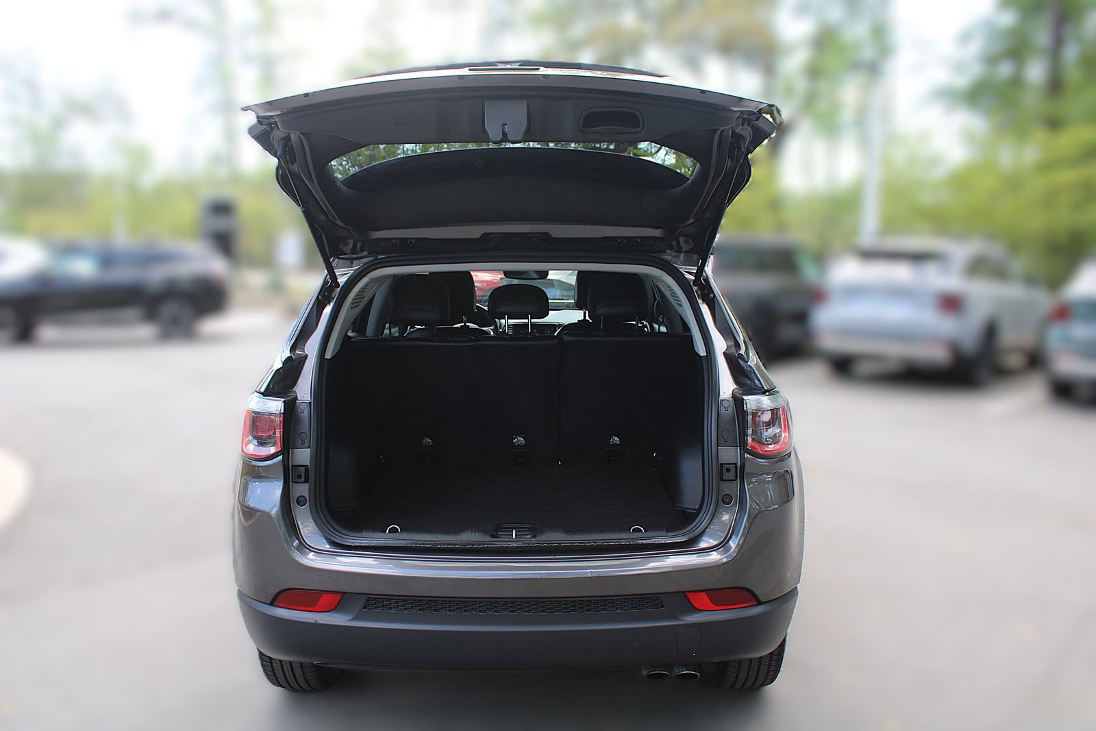 Used 2018 Jeep Compass Altitude image 9
