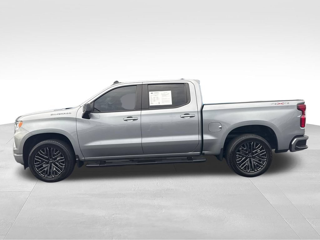 Used 2023 Chevrolet Silverado 1500 RST AWD/4WD image 3