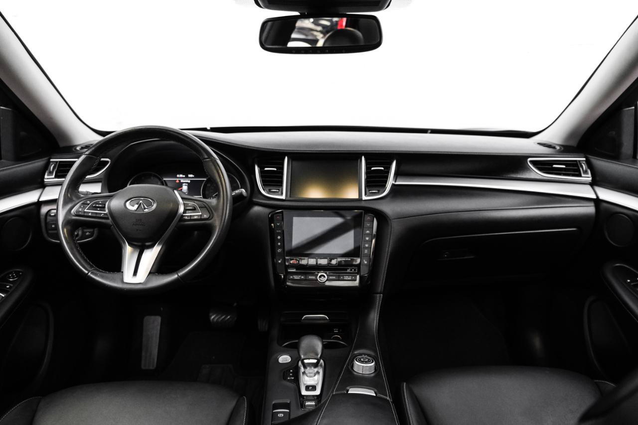 Used 2019 INFINITI QX50 Luxe w/ Navigation Package FWD image 12