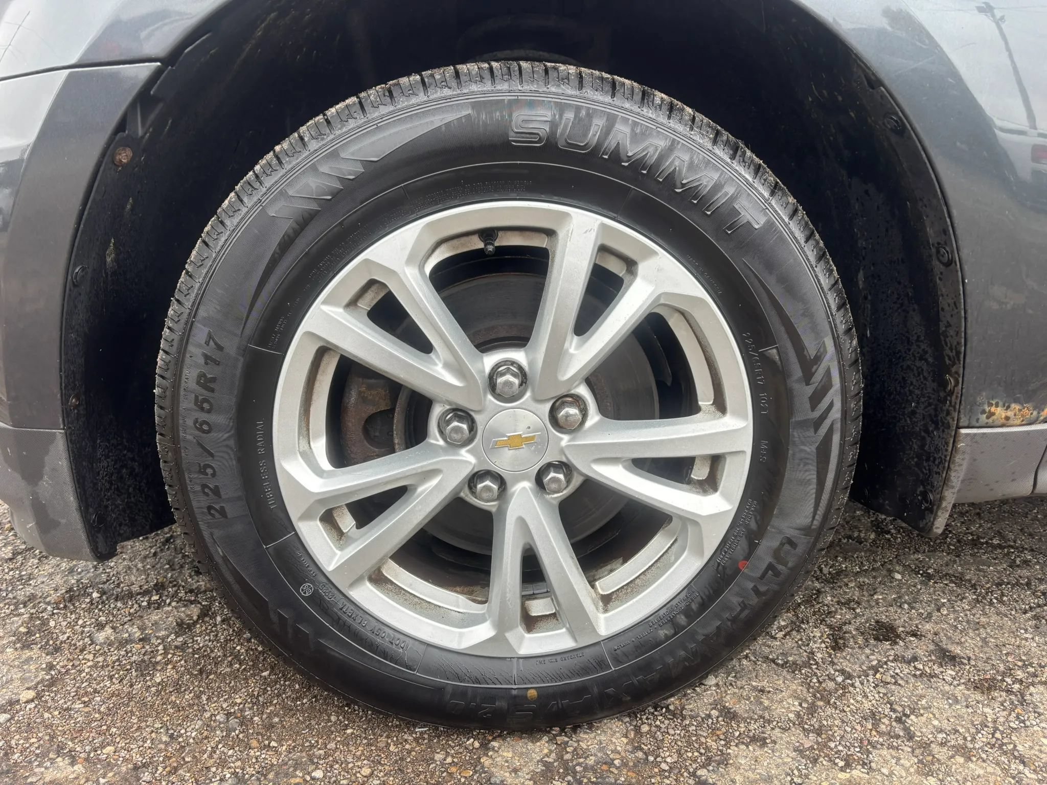 Used 2017 Chevrolet Equinox LS AWD/4WD image 14