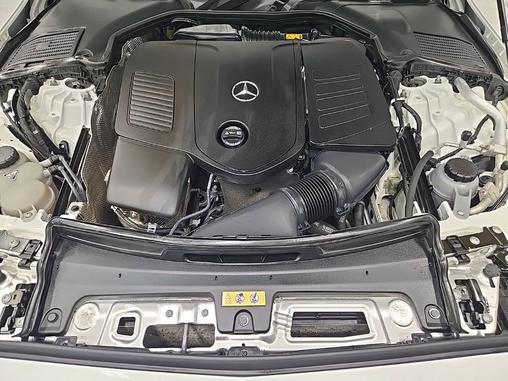 Used 2022 Mercedes-Benz C 300 4MATIC Sedan image 12