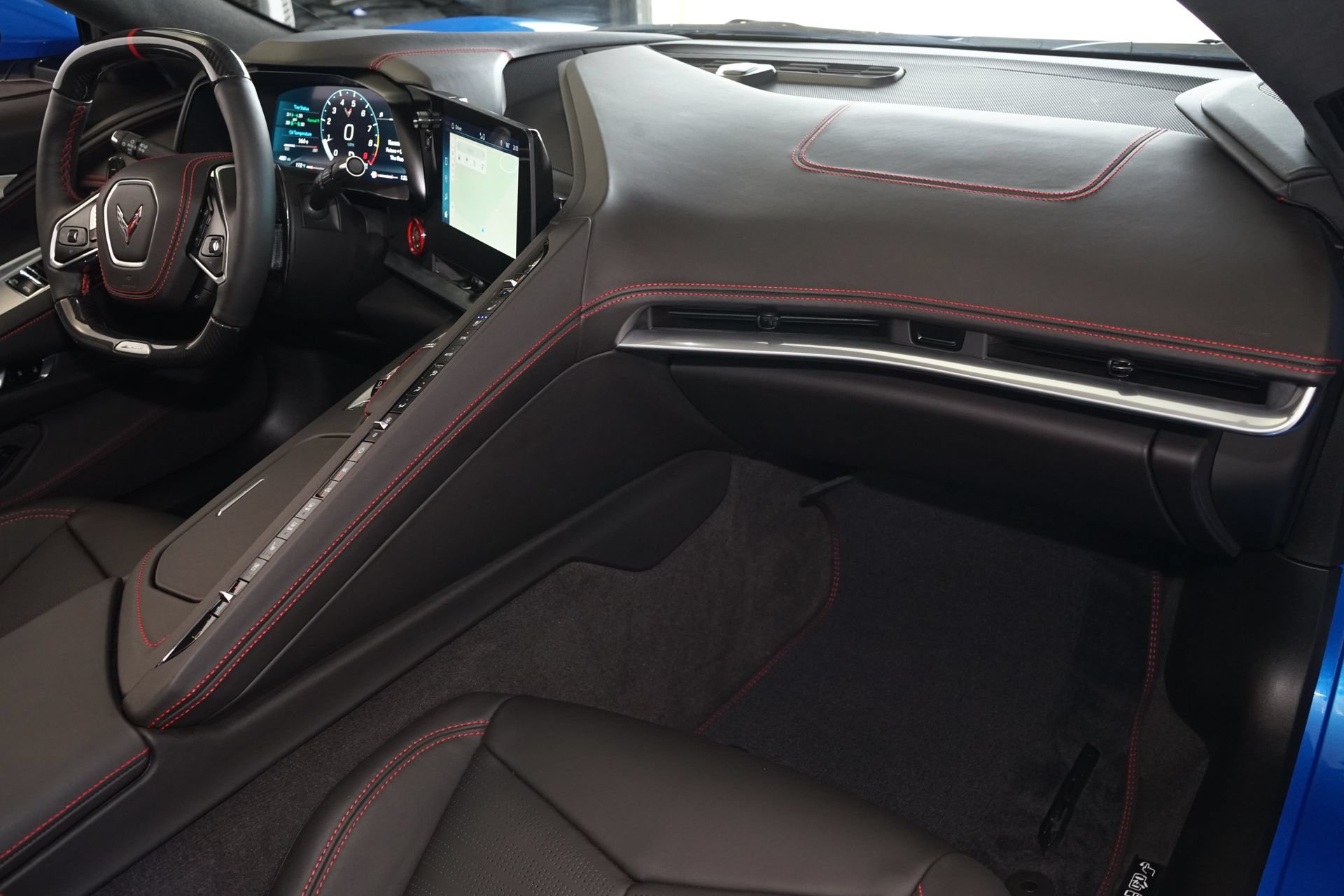 Used 2024 Chevrolet Corvette Z06 RWD image 11
