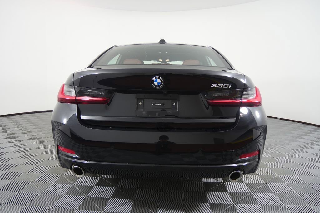 Certified 2025 BMW 330i Sedan image 4