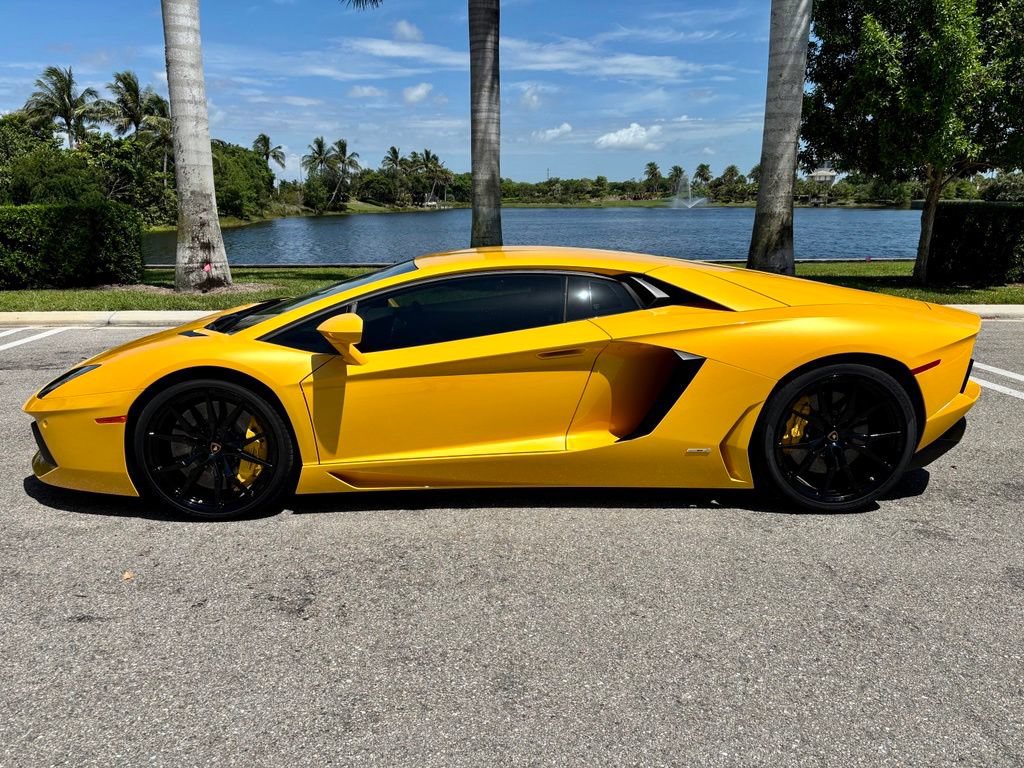 Used 2013 Lamborghini Aventador LP 700-4 AWD/4WD image 10