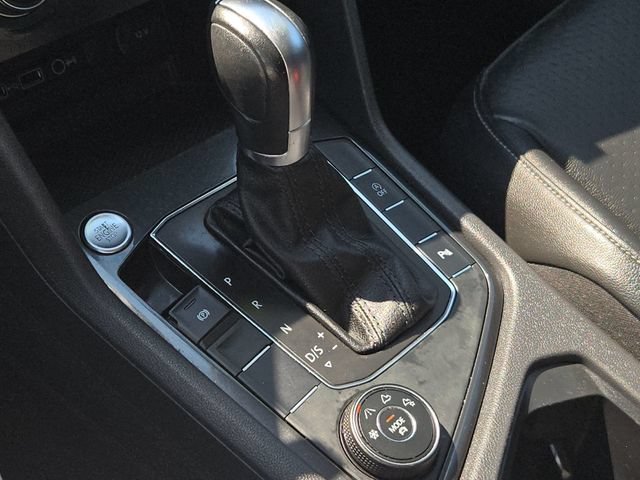 Used 2019 Volkswagen Tiguan SEL AWD/4WD image 22