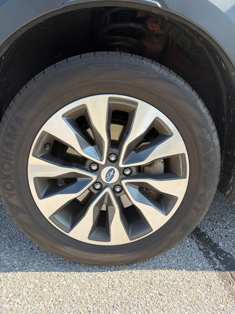 Used 2025 Subaru Outback Touring XT AWD/4WD image 39
