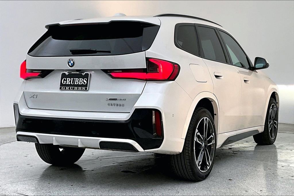 Used 2025 BMW X1 xDrive28i image 15