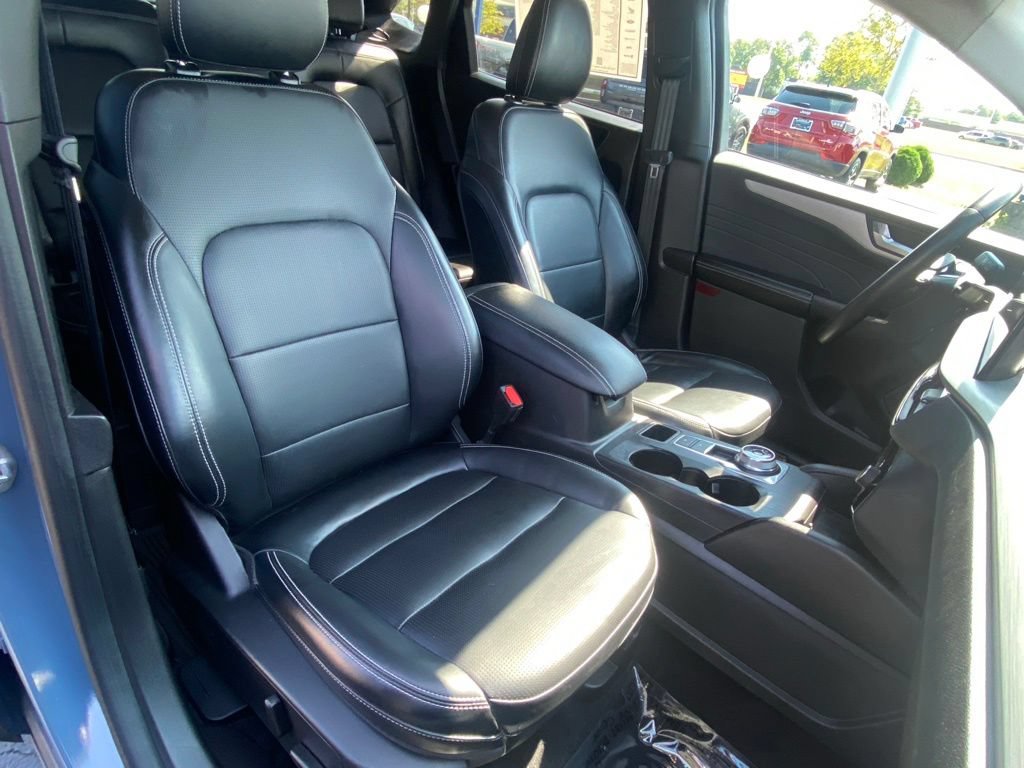 Used 2023 Ford Escape Platinum AWD/4WD image 38