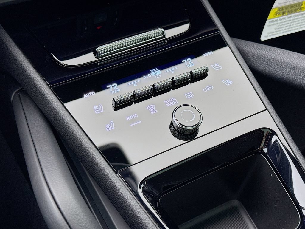 New 2026 Porsche Cayenne E-Hybrid Coupe AWD/4WD image 24