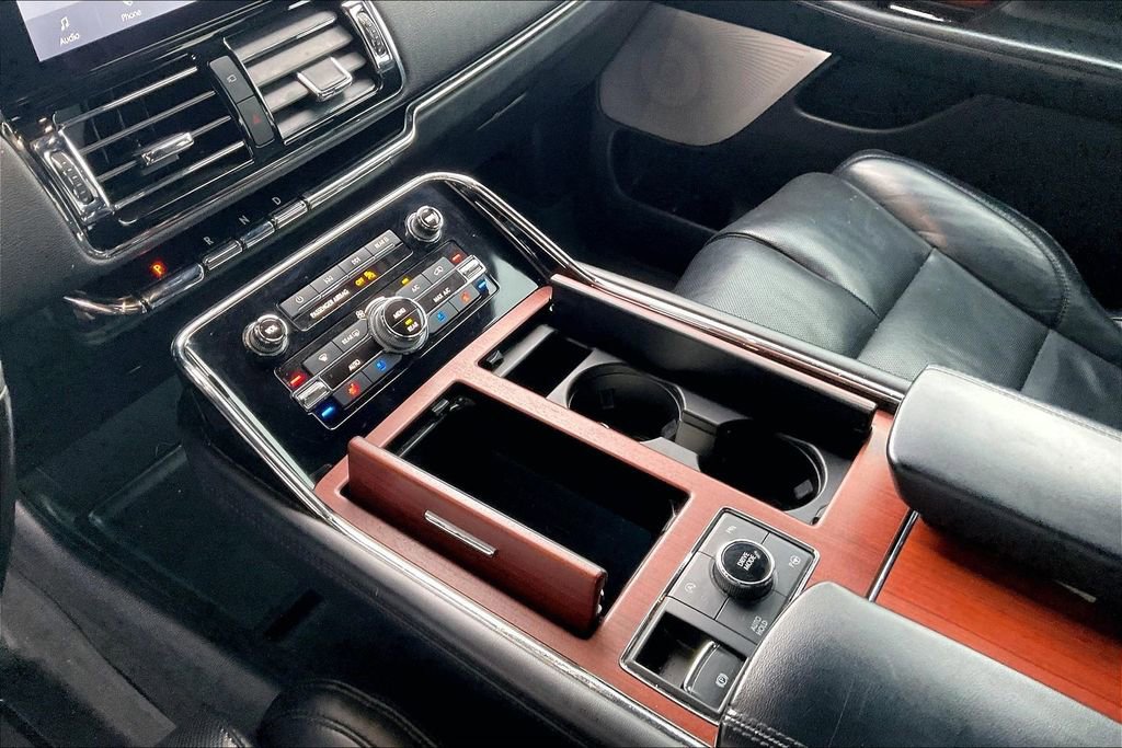 Used 2020 Lincoln Navigator L Reserve w/ Equipment Group 208A Reserve AWD/4WD image 15