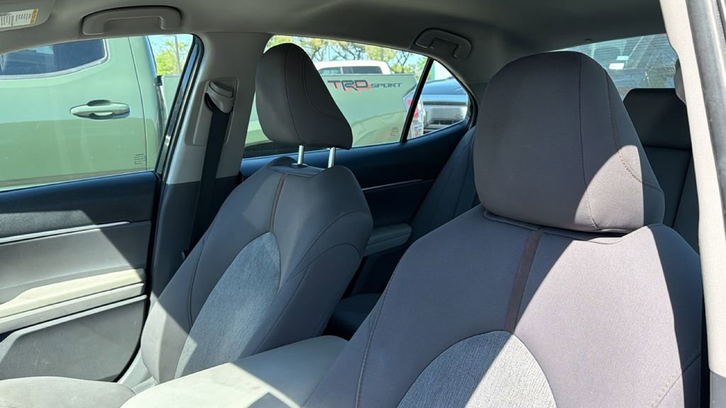 Used 2020 Toyota Camry LE w/ Convenience Package image 12