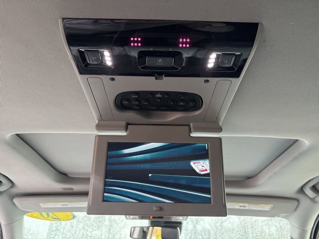 Used 2020 GMC Yukon SLT w/ Open Road Package image 22