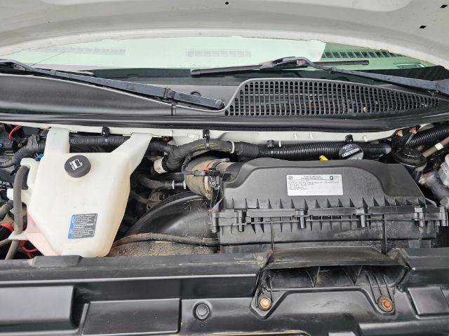 Used 2018 Chevrolet Express 2500 w/ Driver Convenience Package RWD image 26