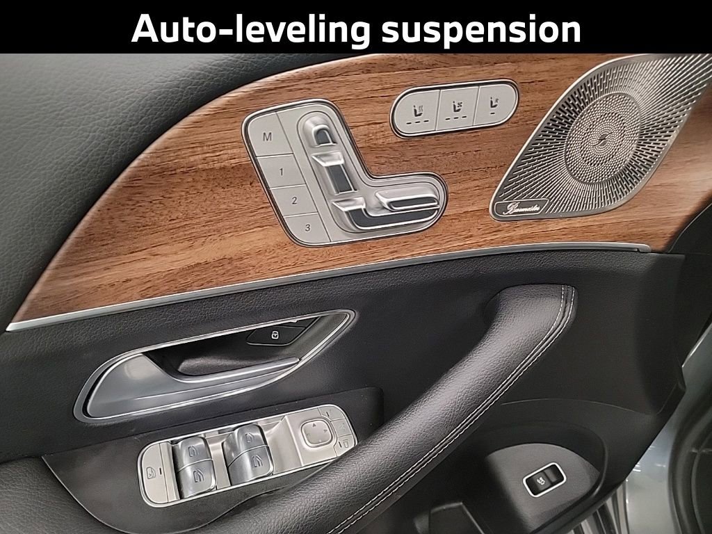 Used 2025 Mercedes-Benz GLS 450 4MATIC image 11