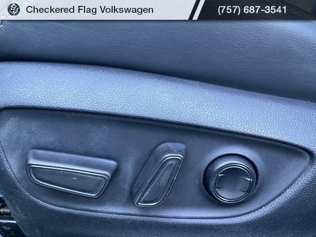 Used 2023 Toyota RAV4 XLE Premium image 24