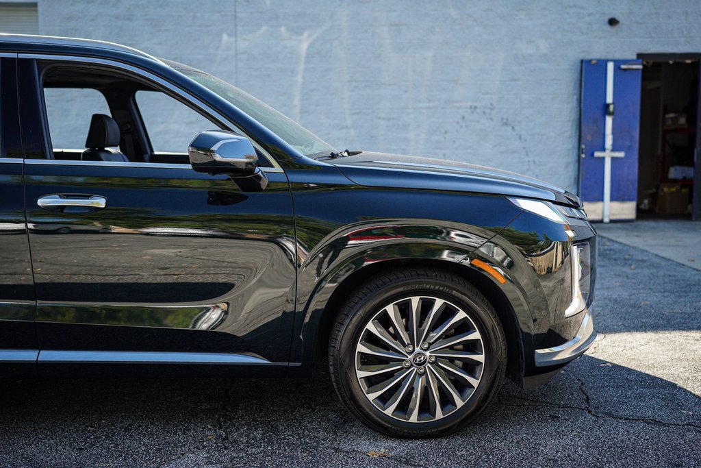 Used 2024 Hyundai Palisade Calligraphy image 16