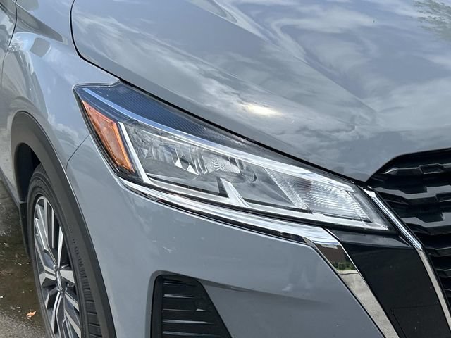 Used 2023 Nissan Kicks SV FWD image 4