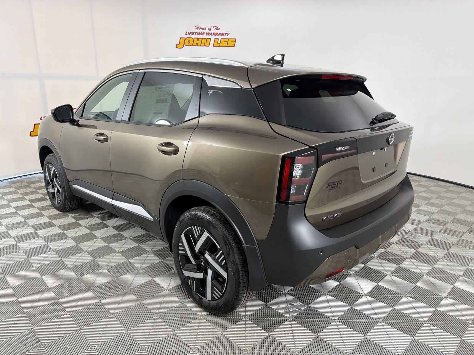 New 2026 Nissan Kicks SV w/ SV Premium Package FWD image 3