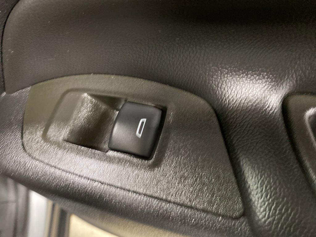 Used 2023 Chevrolet Equinox LT image 16