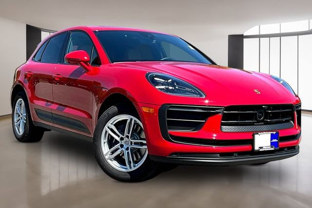 Used 2026 Porsche Macan image 3