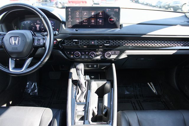 Used 2023 Honda Accord Touring image 18