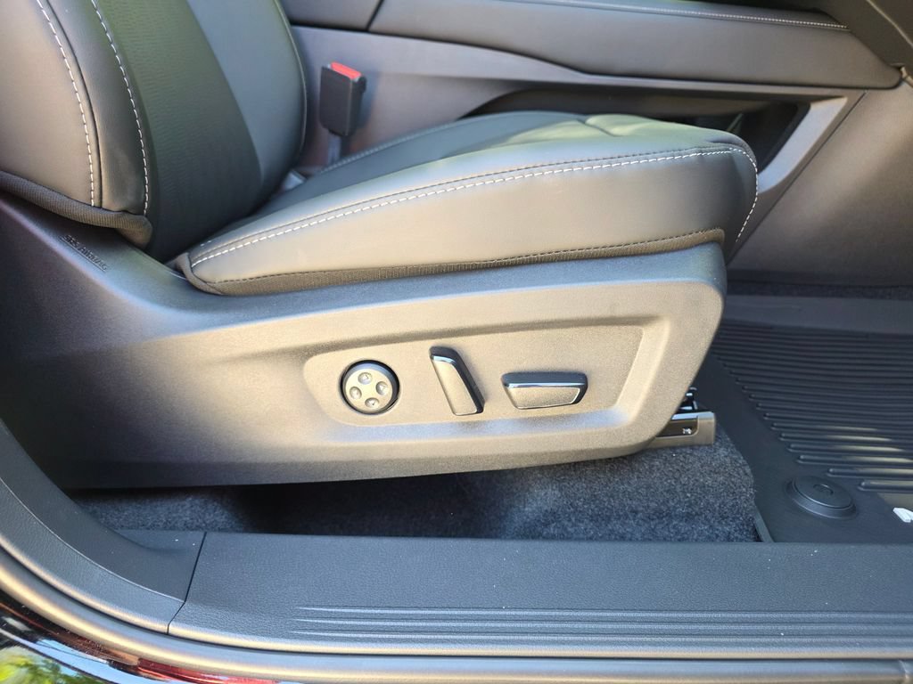 New 2026 Nissan Murano Platinum w/ Cargo Package AWD/4WD image 13