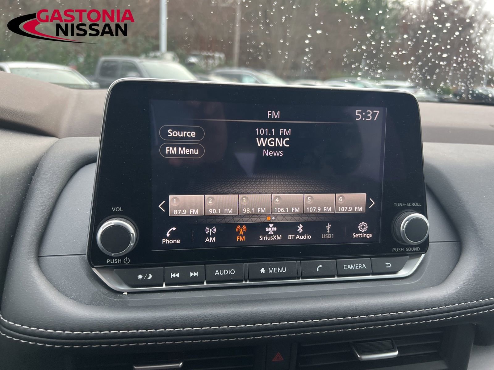 Used 2023 Nissan Rogue SV image 48