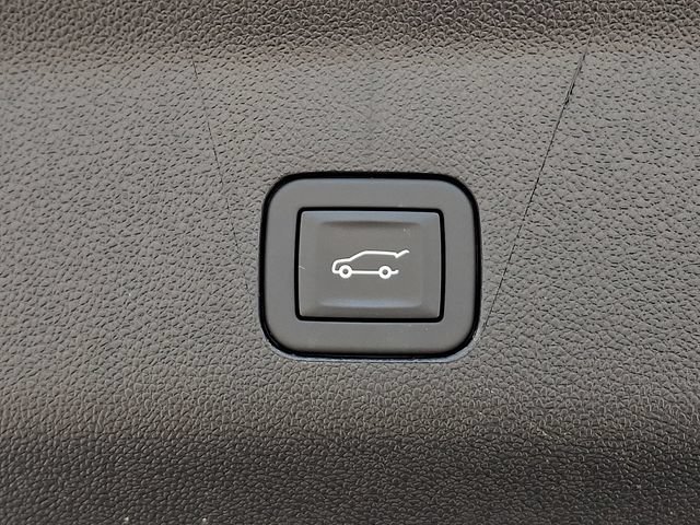 Used 2026 Cadillac Escalade Platinum Sport w/ LPO, Floor Liner Package AWD/4WD image 29