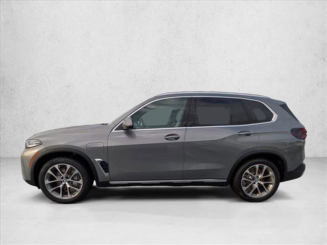 Used 2026 BMW X5 xDrive50e w/ Premium Package AWD/4WD image 9
