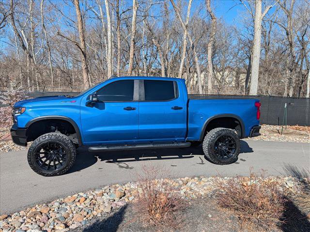 Used 2022 Chevrolet Silverado 1500 ZR2 w/ Technology Package image 2