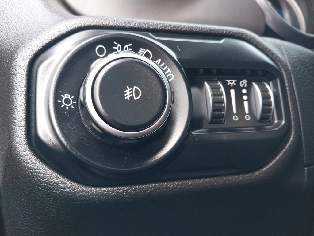 Used 2018 Jeep Wrangler Unlimited Sport S image 17