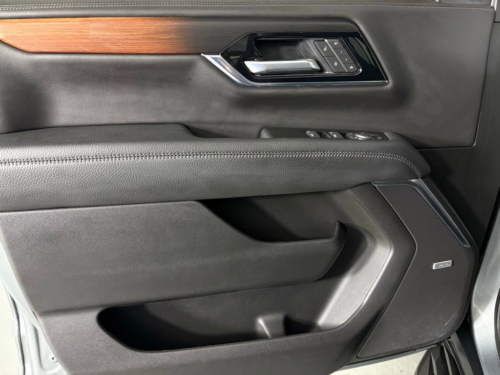 Used 2025 GMC Yukon Denali image 14