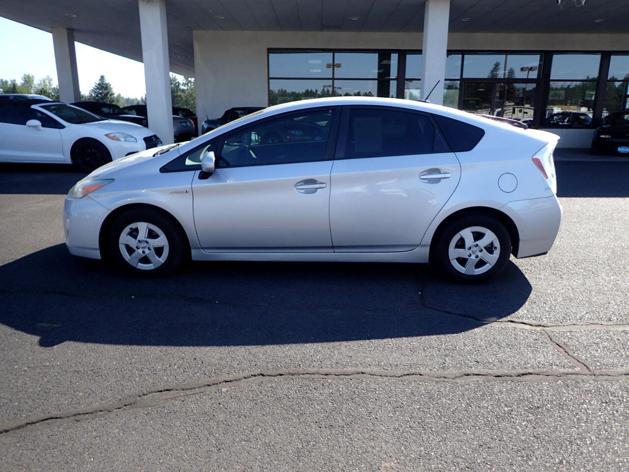 Used 2010 Toyota Prius Three FWD image 2