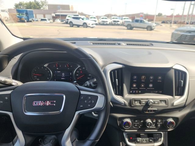 Certified 2022 GMC Terrain SLE w/ Elevation Edition image 9